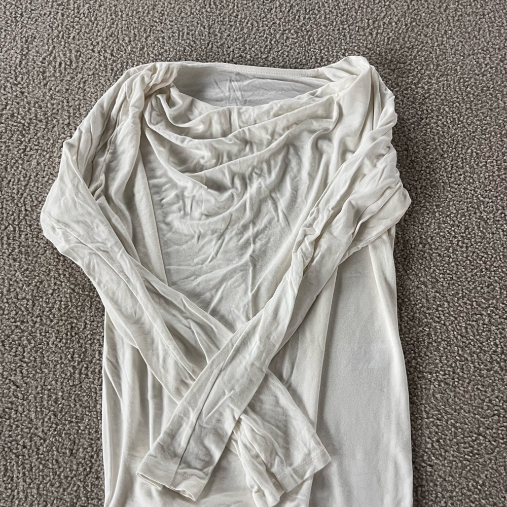 Elegant White Women's Top (BRANDY MELVILLE)